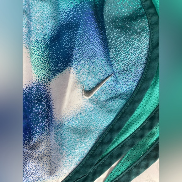 Blue and green Nike running shorts - Picture 2 of 4